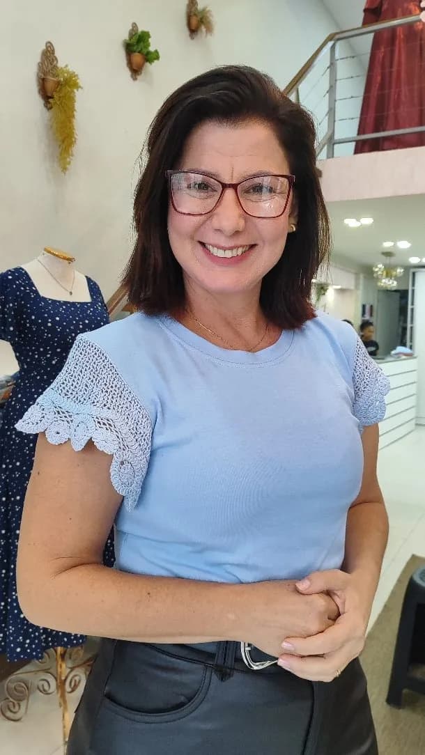 Blusa Azul Manga de Renda